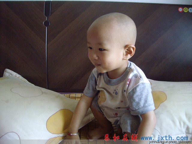 귢