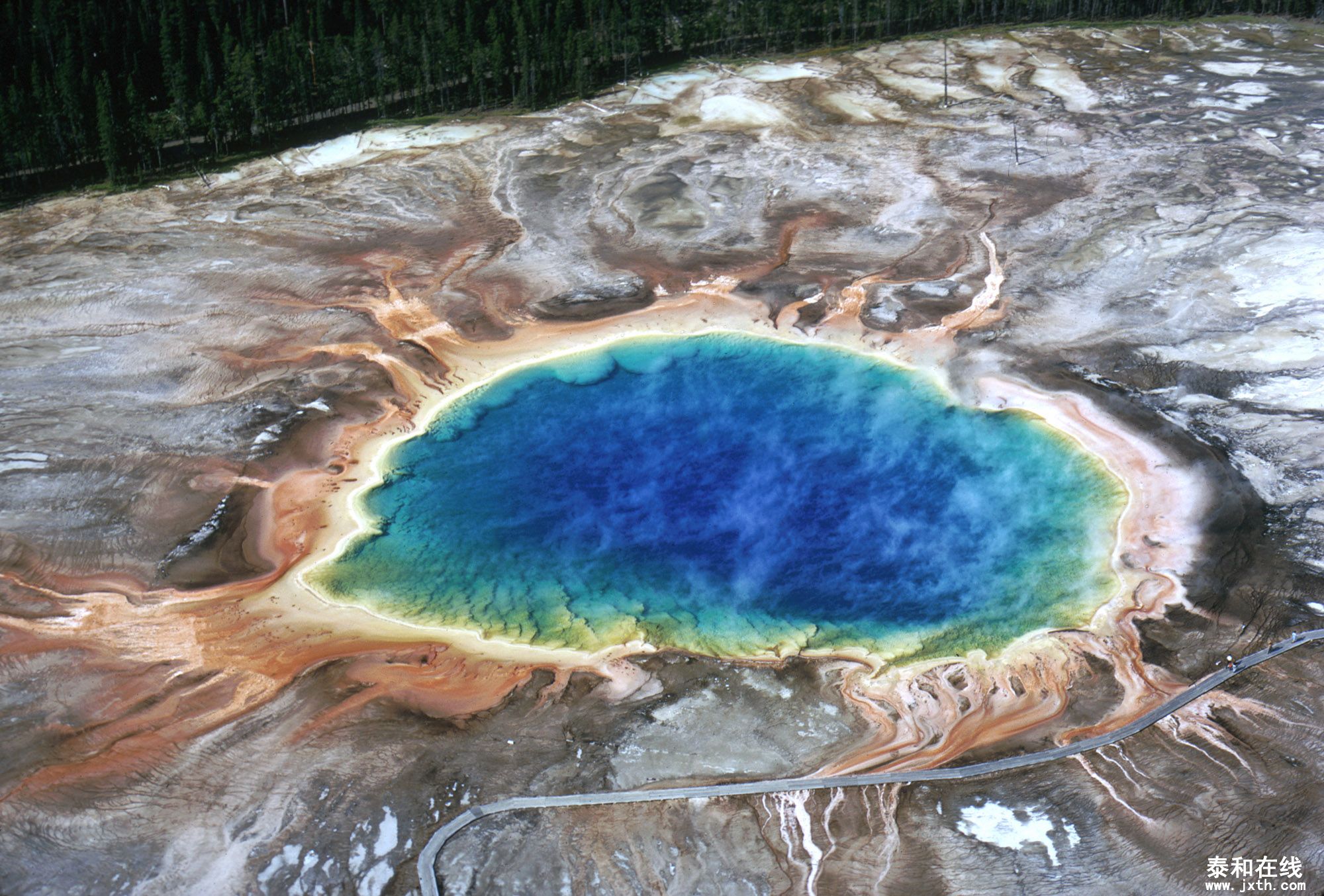 yellowstone___grand_prismatic.jpg