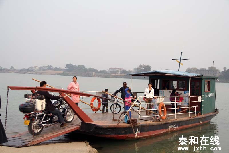 Ƭ 017.jpg