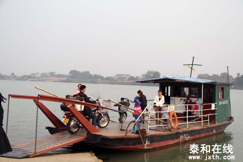 Ƭ 018.jpg