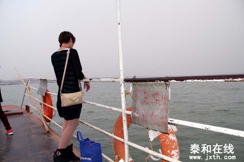 Ƭ 055.jpg