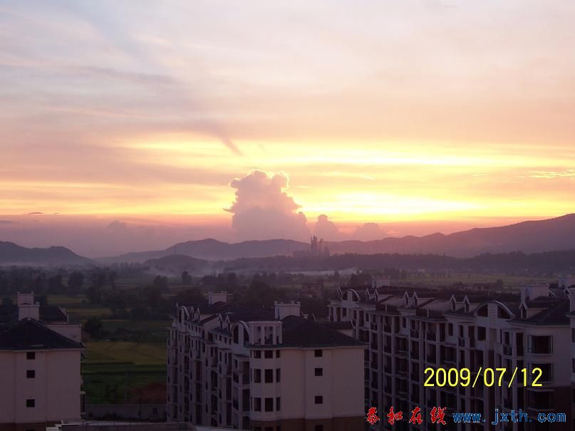 ED06B8D6.jpg