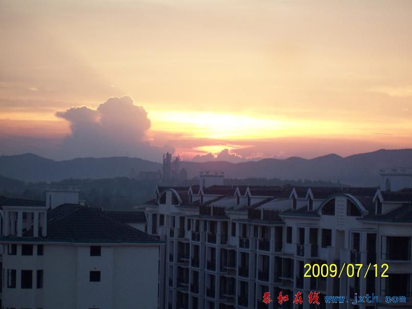 55071A81.jpg