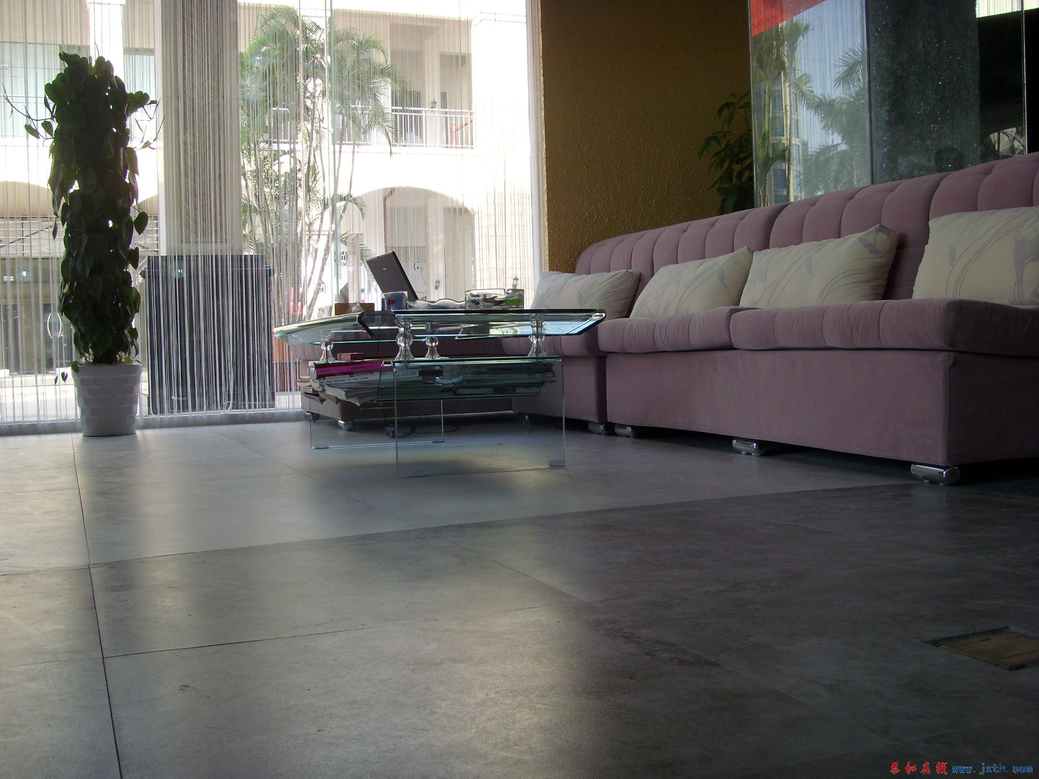 SI850016.JPG