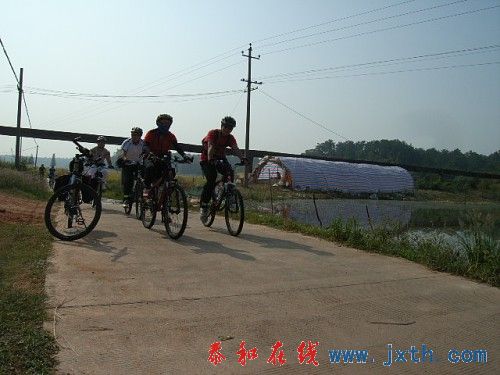 img032.jpg